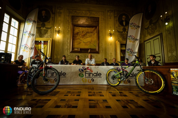 The press conference in Finale