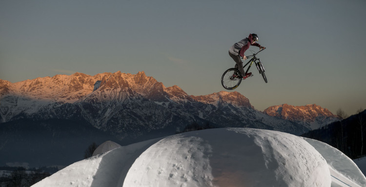 WhiteStyle_2016_action_shot_cover-750x385.jpg
