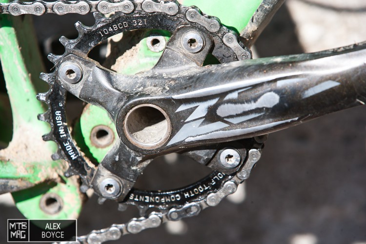 Hollow axles help save weight, but in this case it is not the number one consideration of this crankset. 