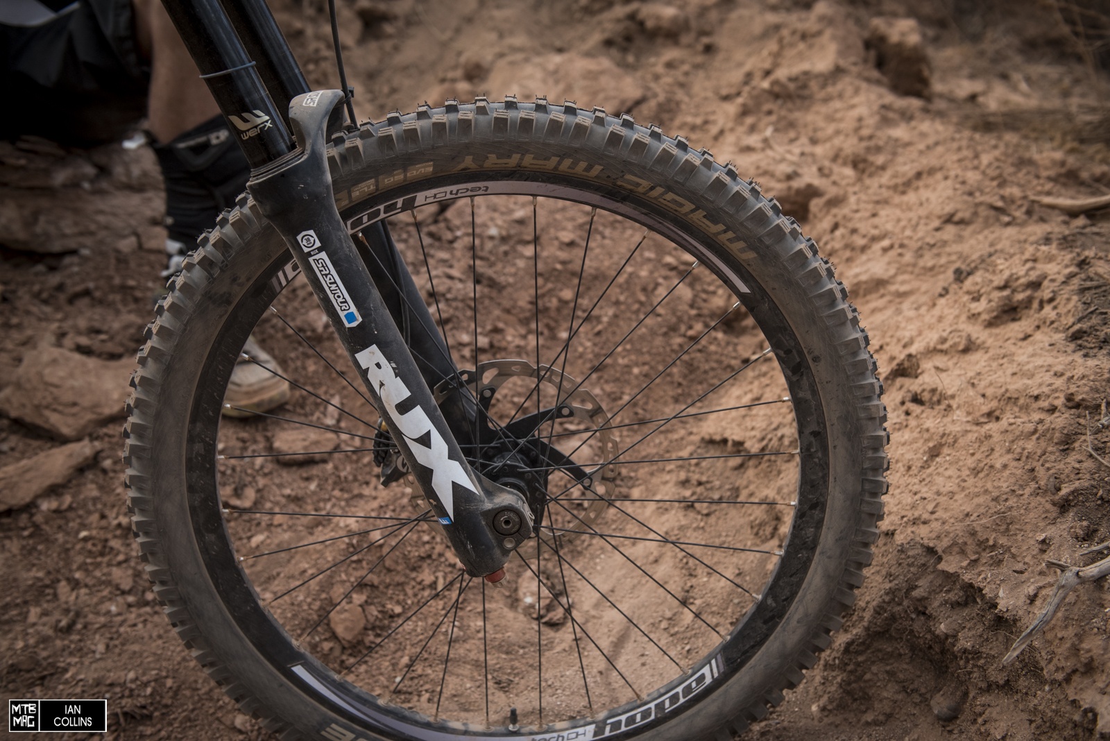 Suntour Rux. The latest version of this fork is starting to look quite refined. James Doerfling also rides on and seems to be loving it. Hope wheels rolling on Schwalbe Muddy Mary tires in 2.35.