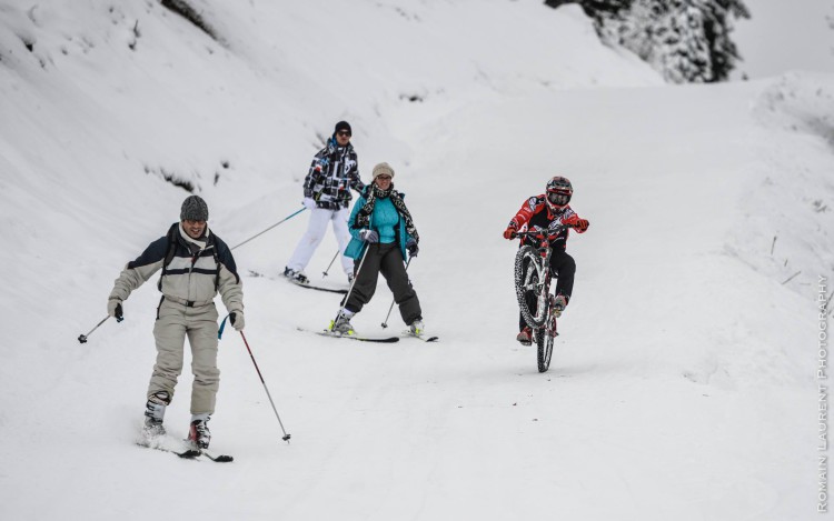 Mtb VS skieurs - Crédit Romain Laurent