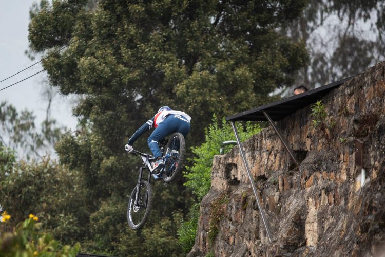 Red Bull Monserrate Cerro Abajo