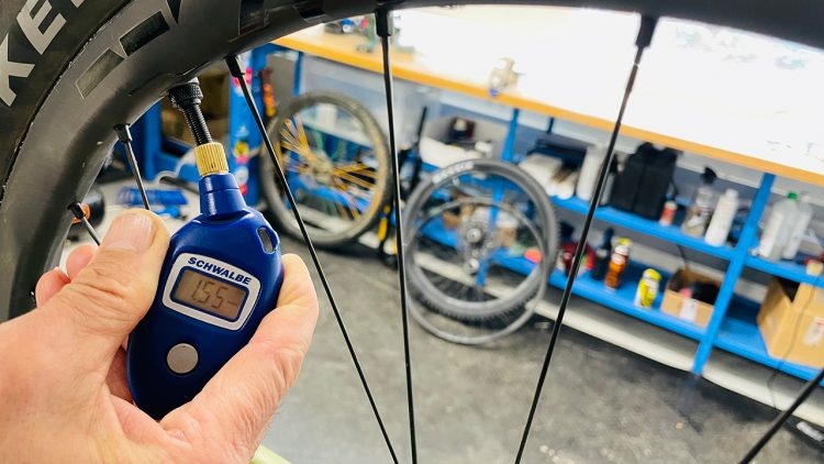 misurare correttamente pressione gomme